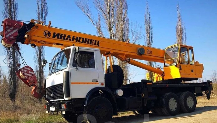 Ивановец» грузоподъёмностью 25 тонн — Автокраны в аренду в Алматы, фото 1