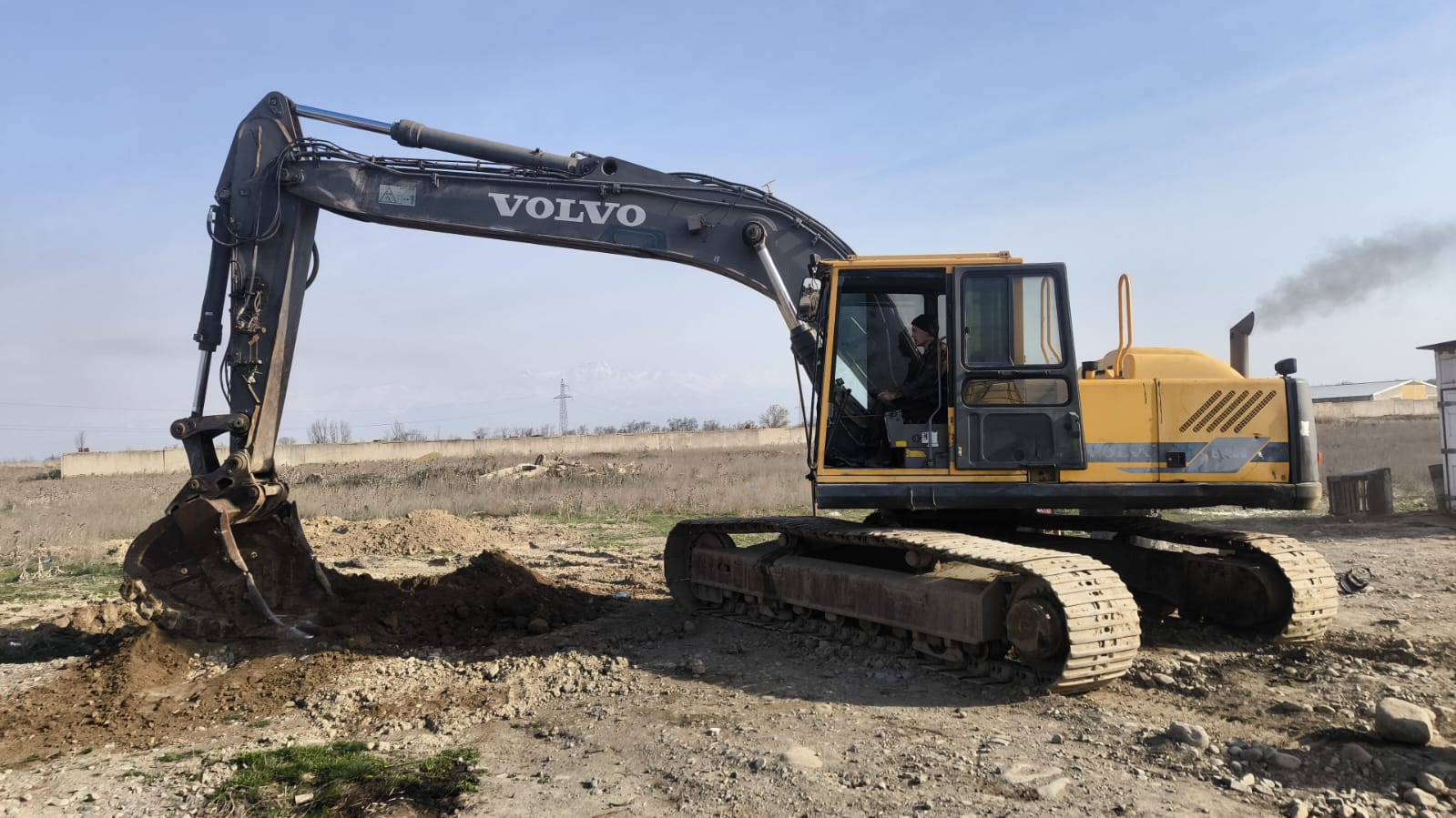 Volvo 1.6 - 1.8 куба — аренда в Алматы
