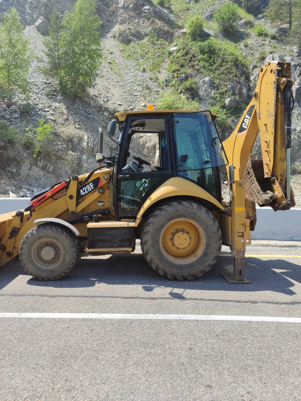 CAT 428F — аренда в Алматы